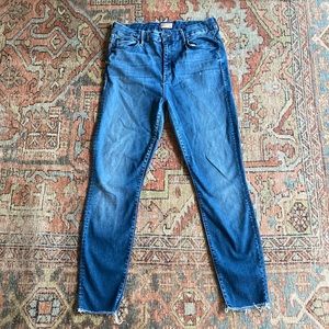 MOTHER High waisted Looker Fray Ankle jean